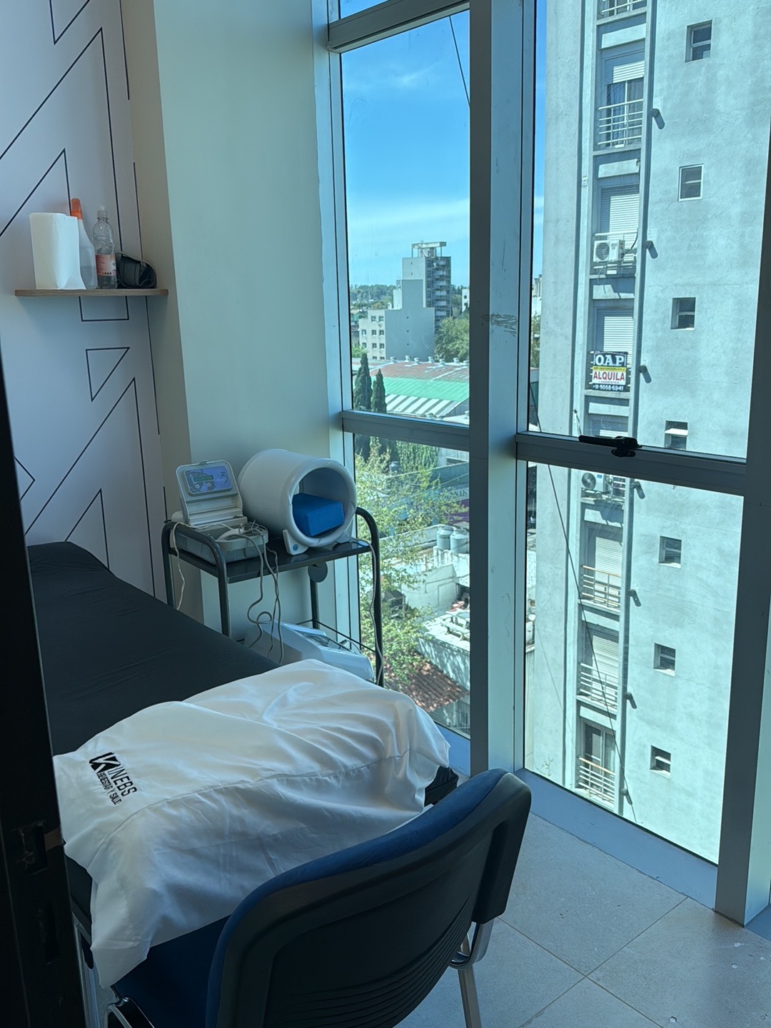 Electroterapia y fisioterapia avanzada Kinebs